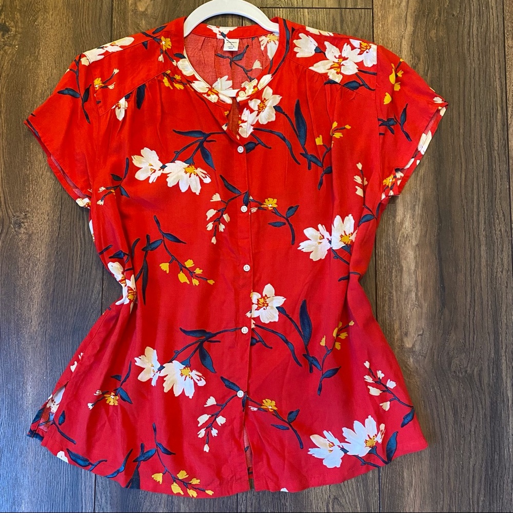 ❤️Old Navy flowery red blouse